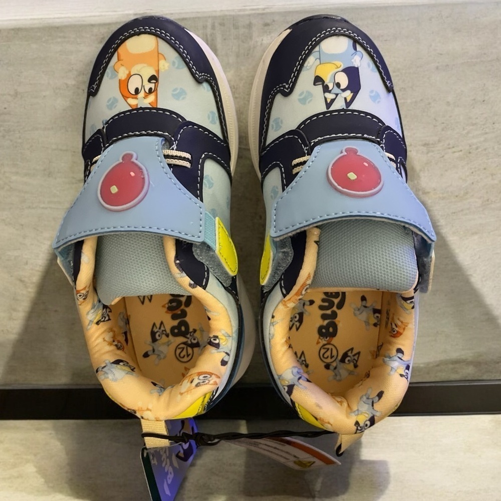 ONLY 2 Pair Left ‼️IT’S BLUEY! NWT Toddler Bluey Light Up Shoes - Picture 4 of 5